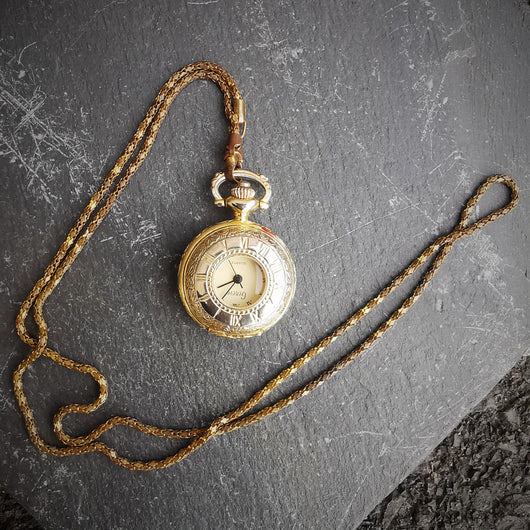 Vintage Women's Gold Plated Quartz Powered Geneve Watch Necklace